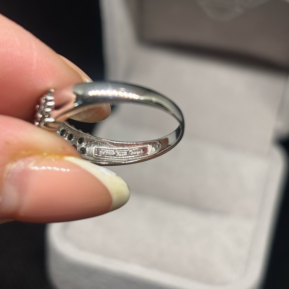14K White Gold Natural Green Diamond Ring, $1875 APPRAISED, size 7 - Picture 4 of 11